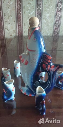 Продам набор: кувшин и рюмки декоративные