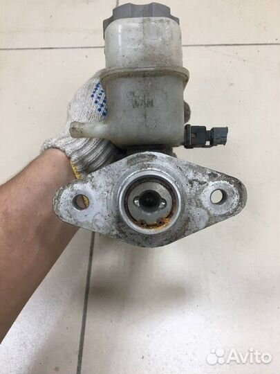 Главный тормозной цилиндр Hyundai Santa Fe