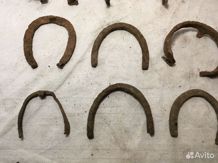 Старинная коллекция подков-стремян-копанина 16 шт