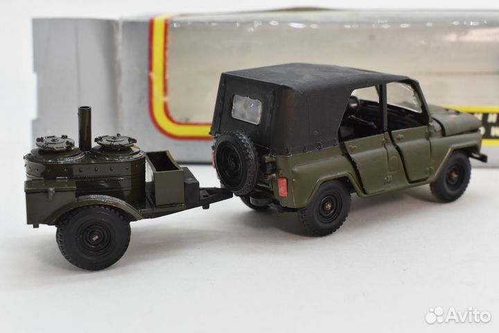 УАЗ 469 А34 с прицепом полевая кухня модель 1:43