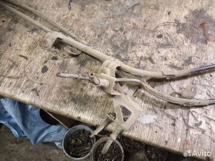 Трос стояночного тормоза Audi A6C5 универсал