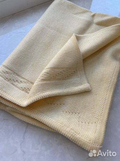 Плед детский для новорожденного в коляску вязаный