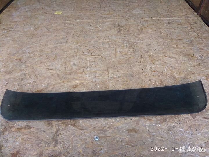 Ветровик пластик W123