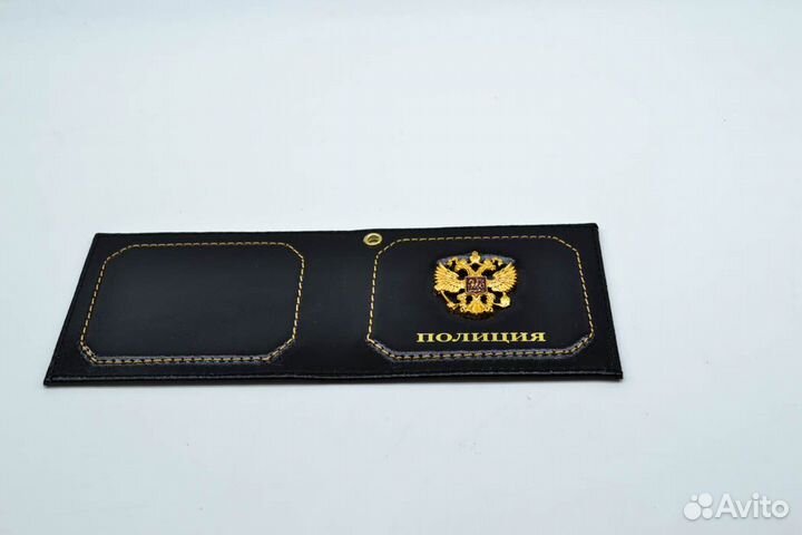 Обложка на удостоверение с металлическим гербом