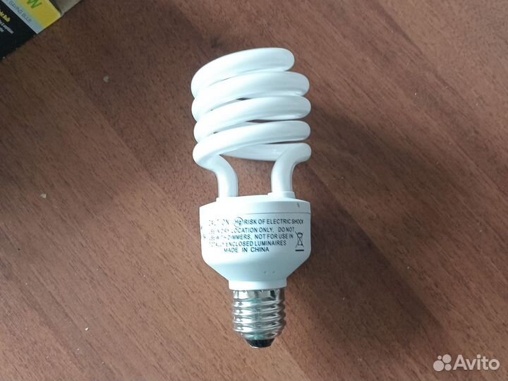 Ультрафиолетовая лампа для рептилий