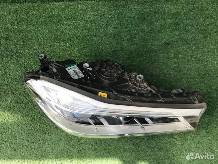 Фара правая BMW 7-Series