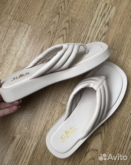 Шлепки женские 38 размер новые