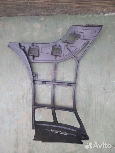 VW Eos кронштейн заднего бампера правый