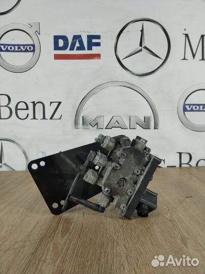 Кран уровня пола Mercedes-Benz Actros Мега MP3 OM