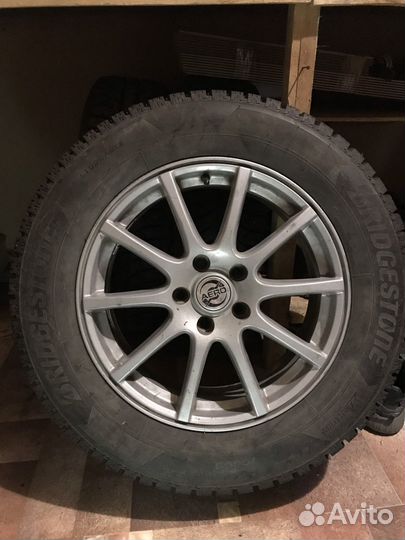 Bridgestone Ice Cruiser 7000S 225/65 R17 102
