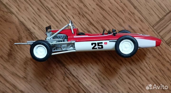 Модель машинки deagostini