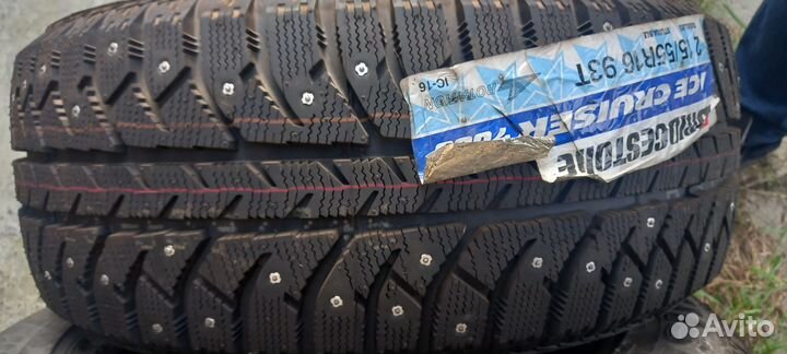 Bridgestone Ice Cruiser 7000 215/55 R16