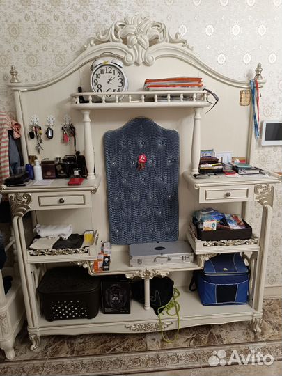 Этажерка в прихожую