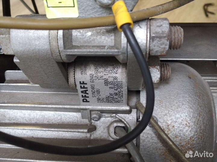 Швейная машина колонковая, оверлок Pegasus