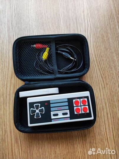 Игровая приставка 8 bit