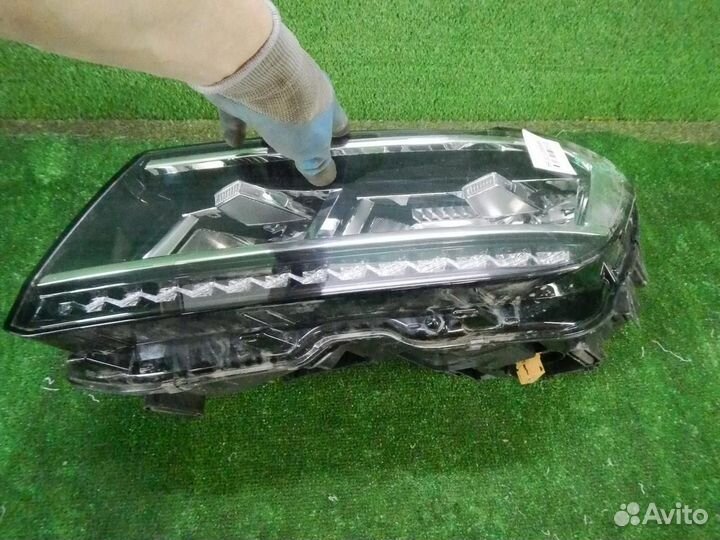 Фара левая Volkswagen Tiguan
