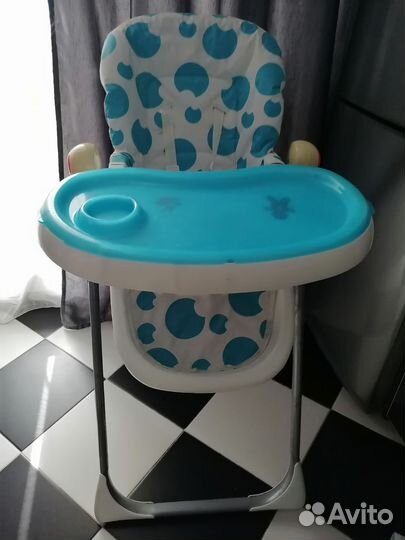 Стульчик для кормления capella