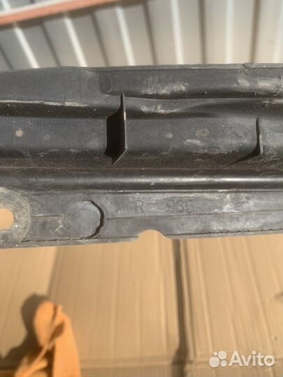 Накладка крыла правая Toyota Crown 182 184