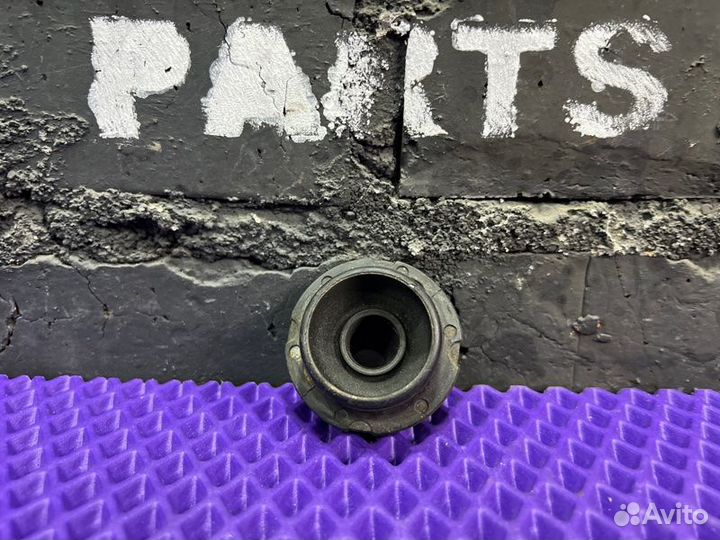 Подушка радиатора Toyota Camry AVV50