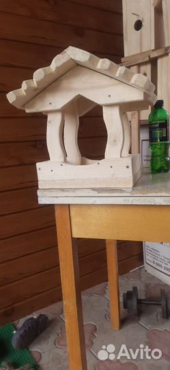 Кормушка для птиц из дерева