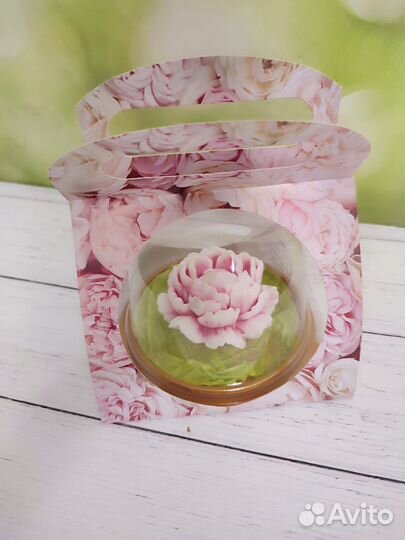 Цветы из мыла в куполе