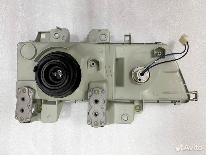 Фара передняя левая фав 1031/1041