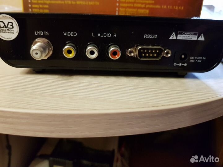 Спутниковая приставка ресивер