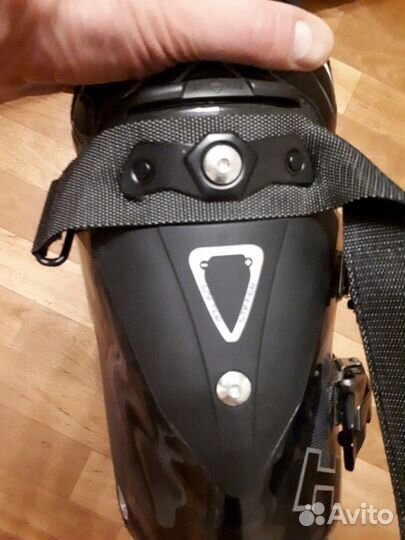 Горнолыжные ботинки