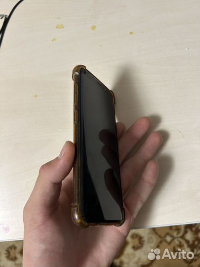 Samsung Galaxy S8, 4/64 ГБ