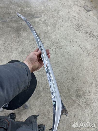 Нижний хром решетки камри 55 оригинал