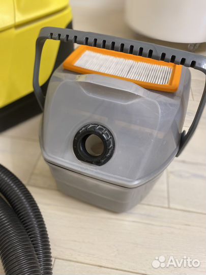 Пылесос Karcher DS 5.800 Waterfilter