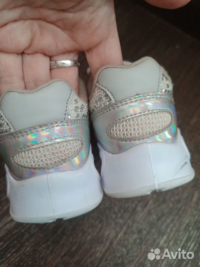 Кроссовки Котофей р 23