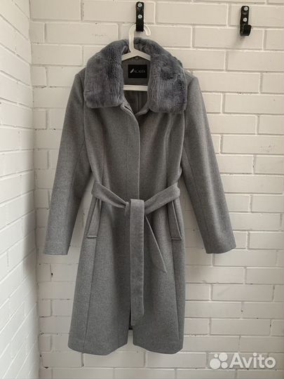 Новое пальто женское зимнее шерстяное с мехом 46 р