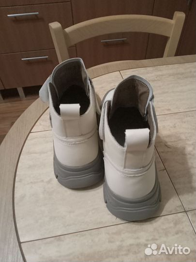 Ботинки женские 37 размер