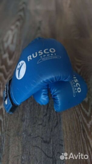 Боксерские перчатки