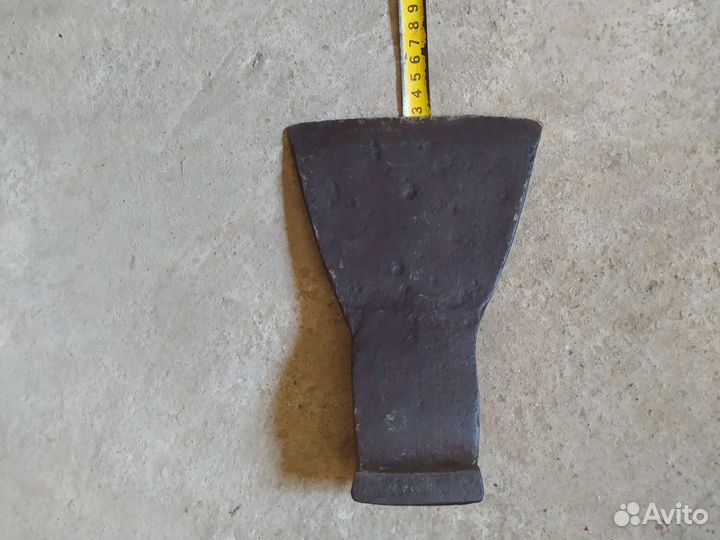Топор кованый