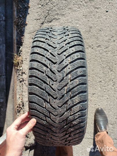 Nokian Hakkapeliitta 8 215/55/r16