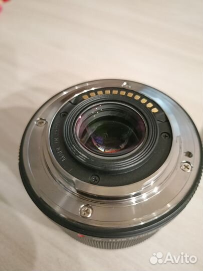 Объектив Olympus 25 mm f1.8