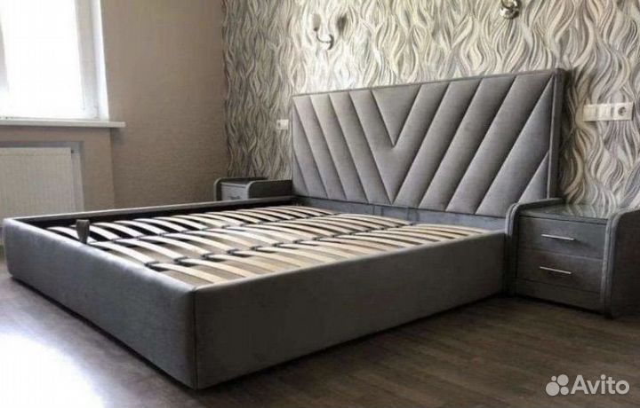 Кровать с мягким изголовьем 160 200