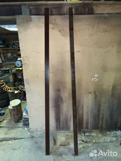 Металлические столбы