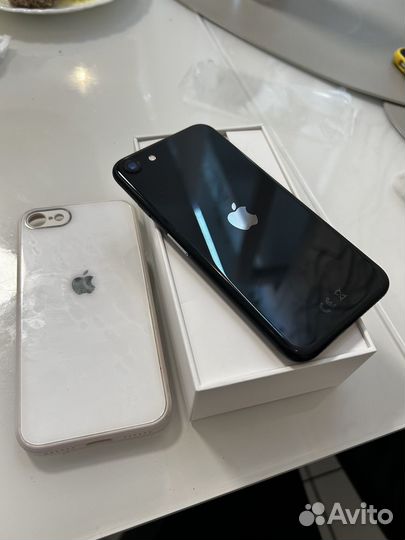 iPhone SE (2020), 64 ГБ