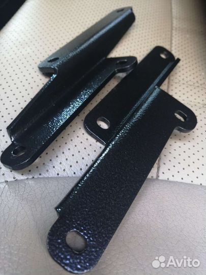 Крепление площадки кофра givi Honda Deauville 700