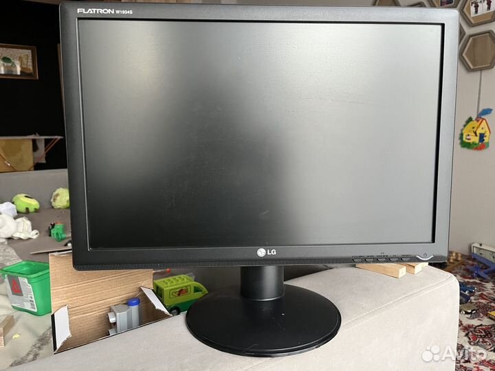 19'' широкоформатный Монитор LG flatron w1934s-bn