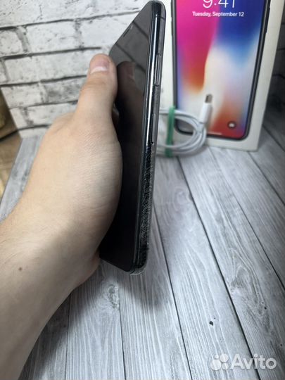iPhone X, 64 ГБ