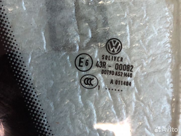 Стекло двери VW Passat B7 Седан 2011 Стекло двери