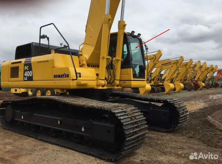 Стекло лобовое верхнее на экскаватор Komatsu PC400