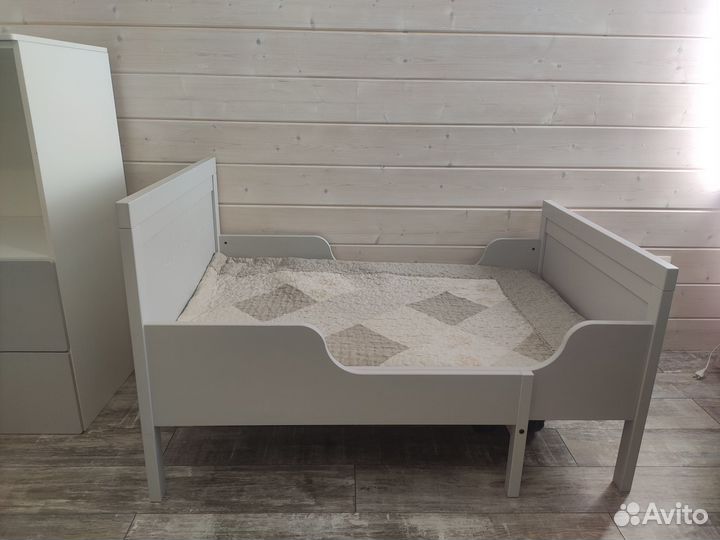 Кровать, шкаф, тумба IKEA