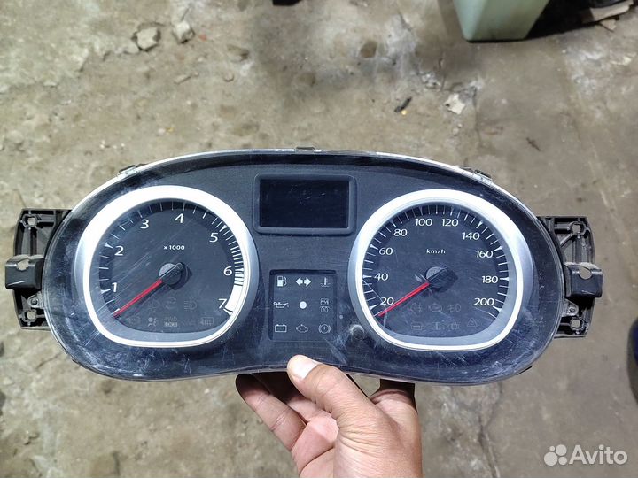 Панель приборов Renault Duster