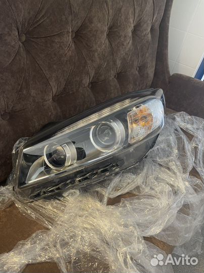 Передняя левая фара kia sorento prime