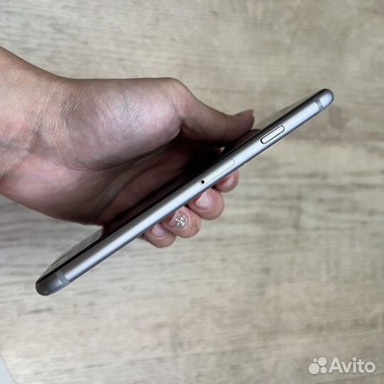iPhone 6S, 32 ГБ
